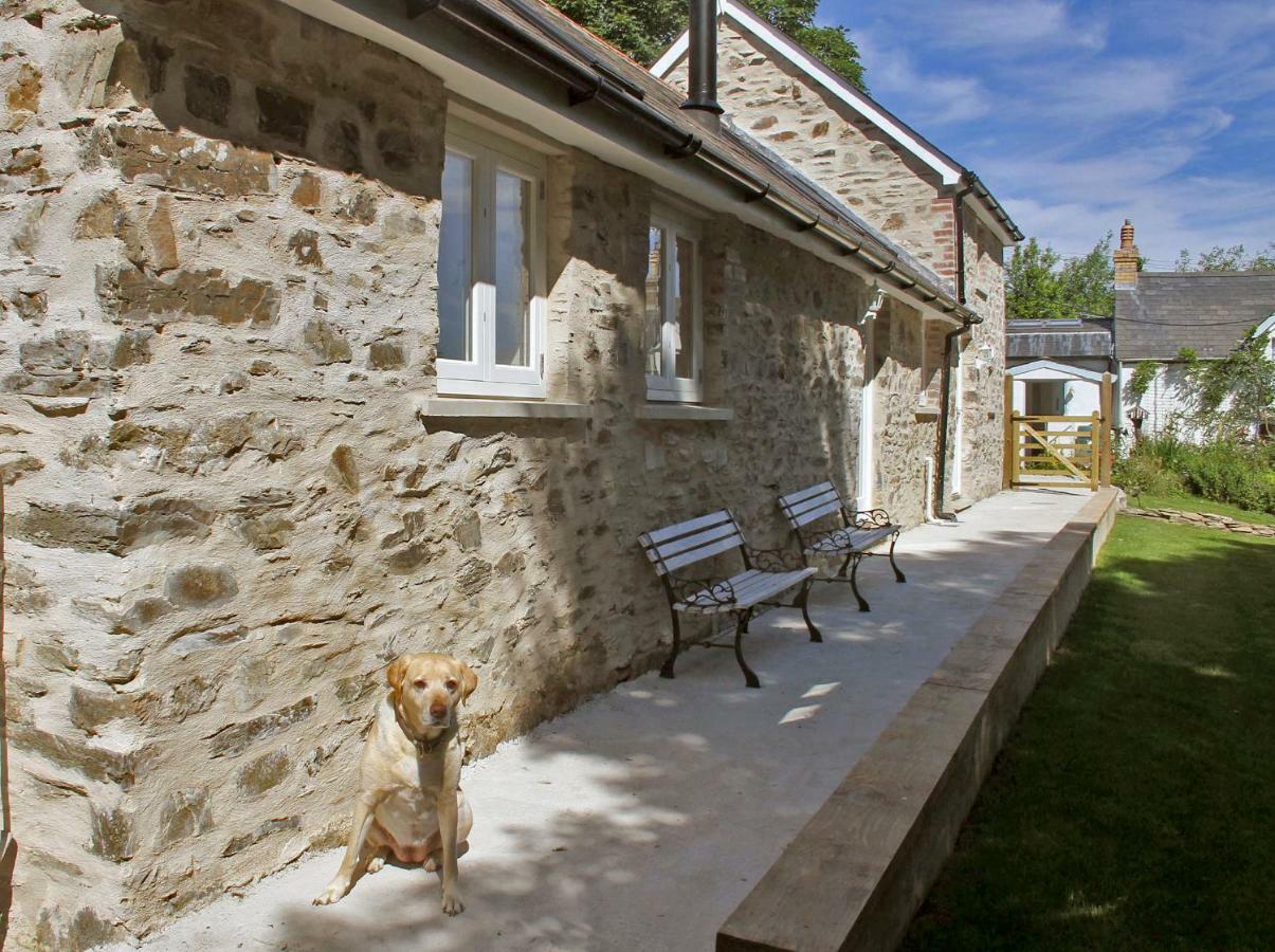 Ewebarn Villa Penffordd Exterior foto